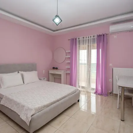 Peroulis Villa *