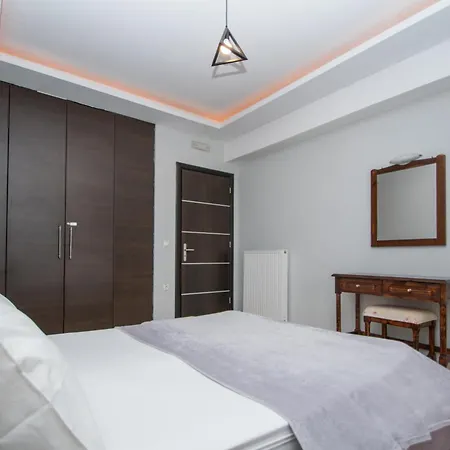 Villa Peroulis *