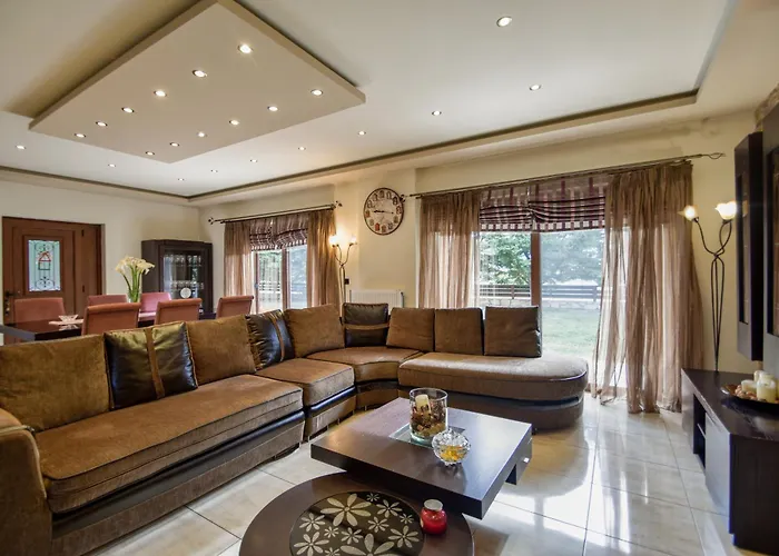 Villa Peroulis Laganas
