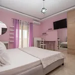 Vila Peroulis *